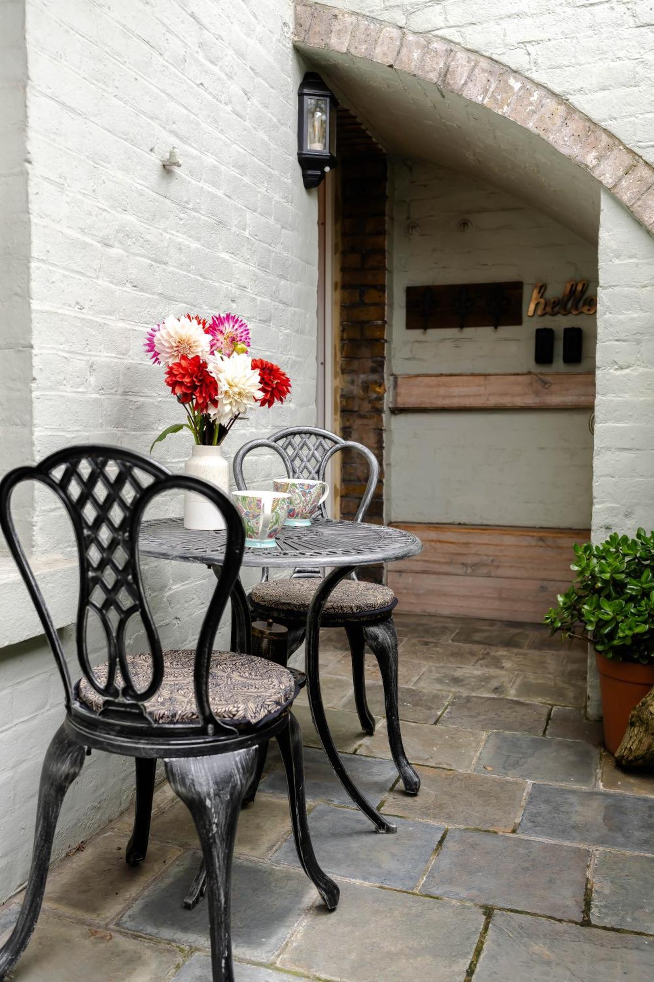 Anne Boleyn'S Escape Hotel Deal Exterior foto